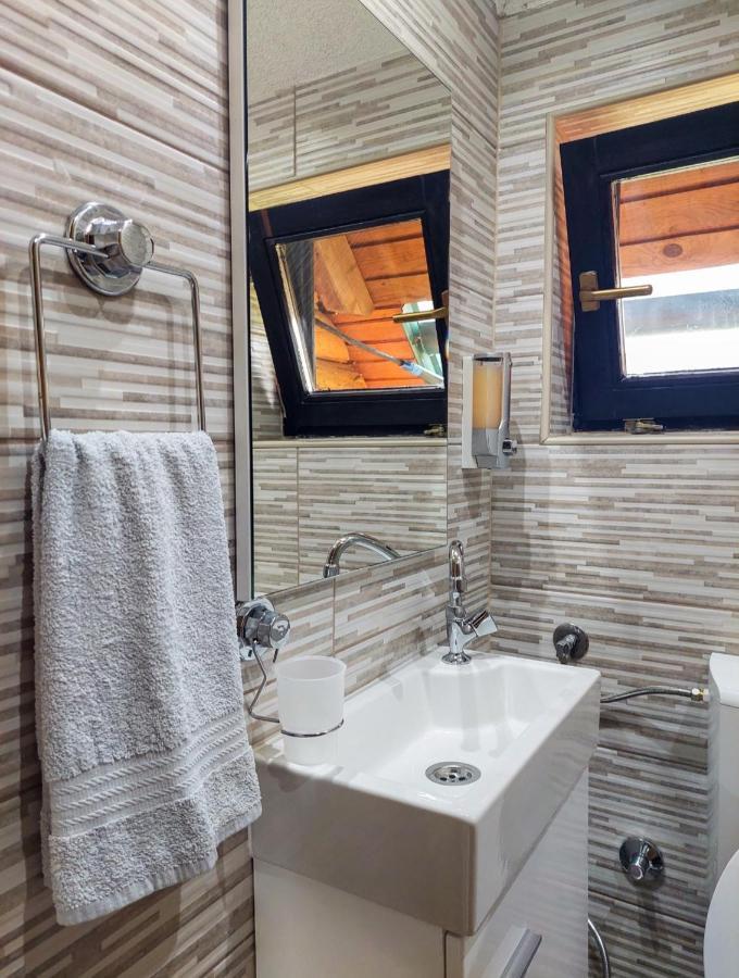 Hacienda Burzic Apartment Kulen Vakuf Bagian luar foto
