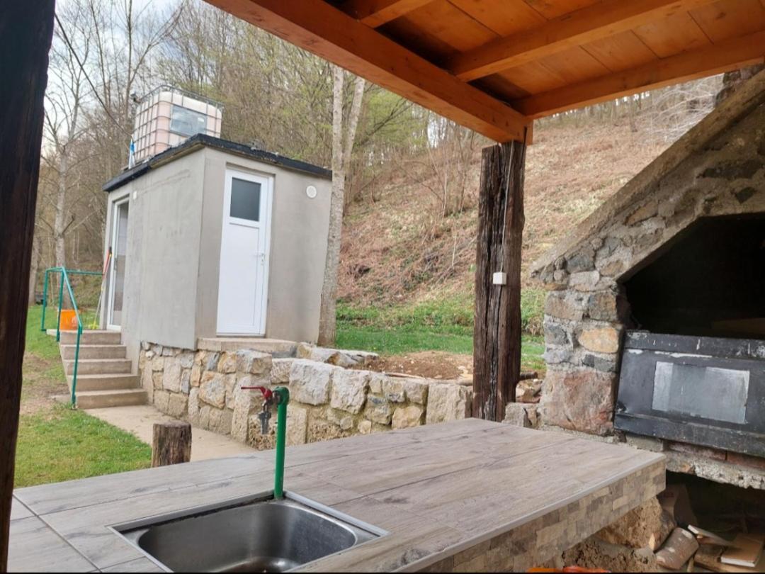 Hacienda Burzic Apartment Kulen Vakuf Bagian luar foto