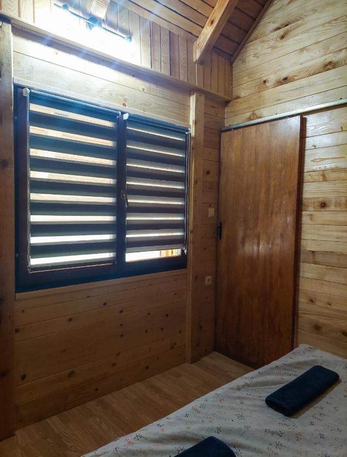 Hacienda Burzic Apartment Kulen Vakuf Bagian luar foto